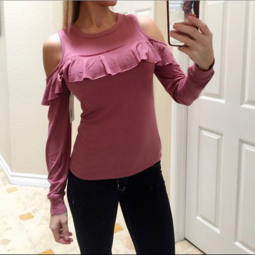 NWT Boutique Cold Shoulder Ruffle Top in Mauve